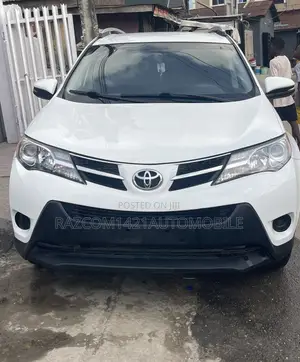 Toyota RAV4 LE 4dr SUV AWD (2.5L 4cyl 6A) 2014 White
