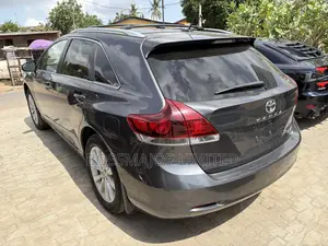 Toyota Venza XLE 4dr Wagon (2.7L 4cyl 6A) 2015 Gray