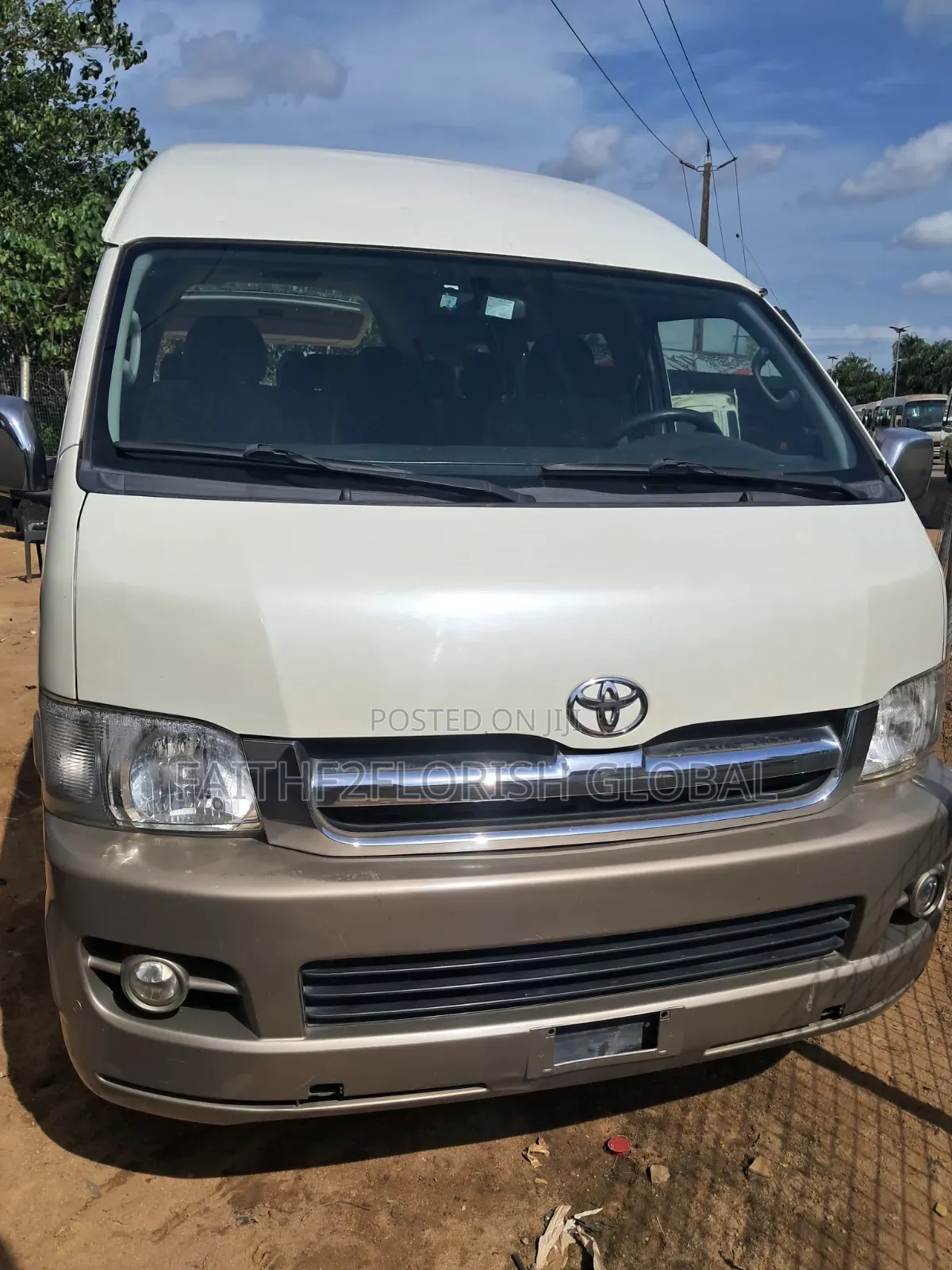 Toyota HiAce 2015 Brown