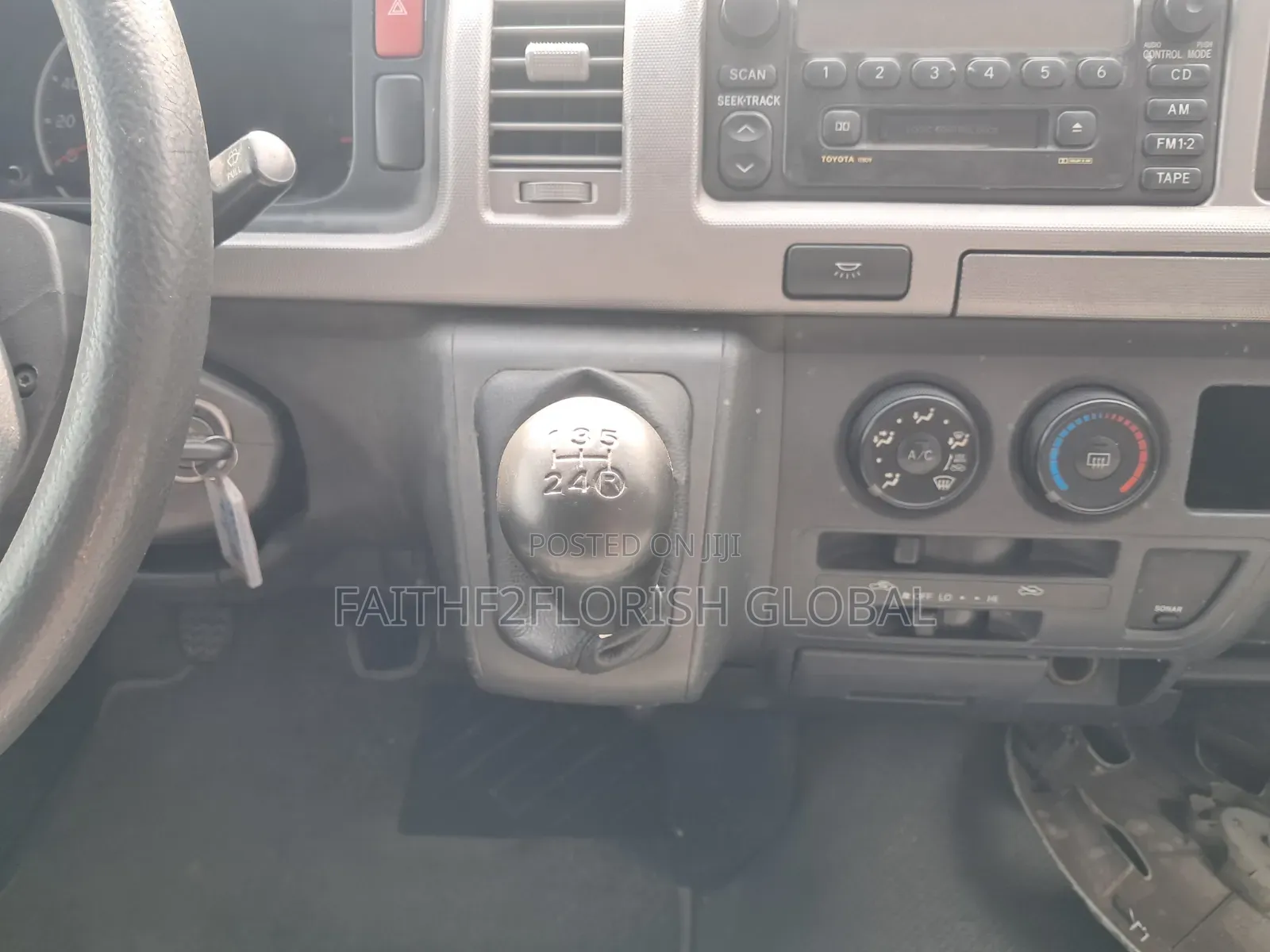 Toyota HiAce 2015 Brown
