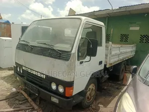 Mitsubishi Canter Tipper 2000 White