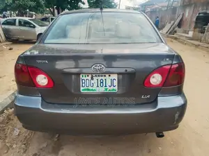 Toyota Corolla 2004 Gray