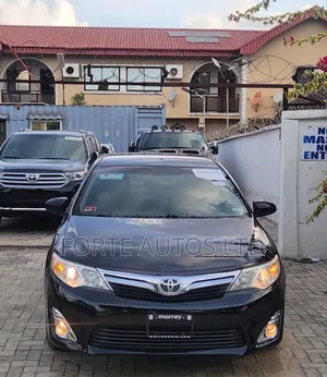 Toyota Camry LE 4dr Sedan (2.5L 4cyl 6A) 2012 Black