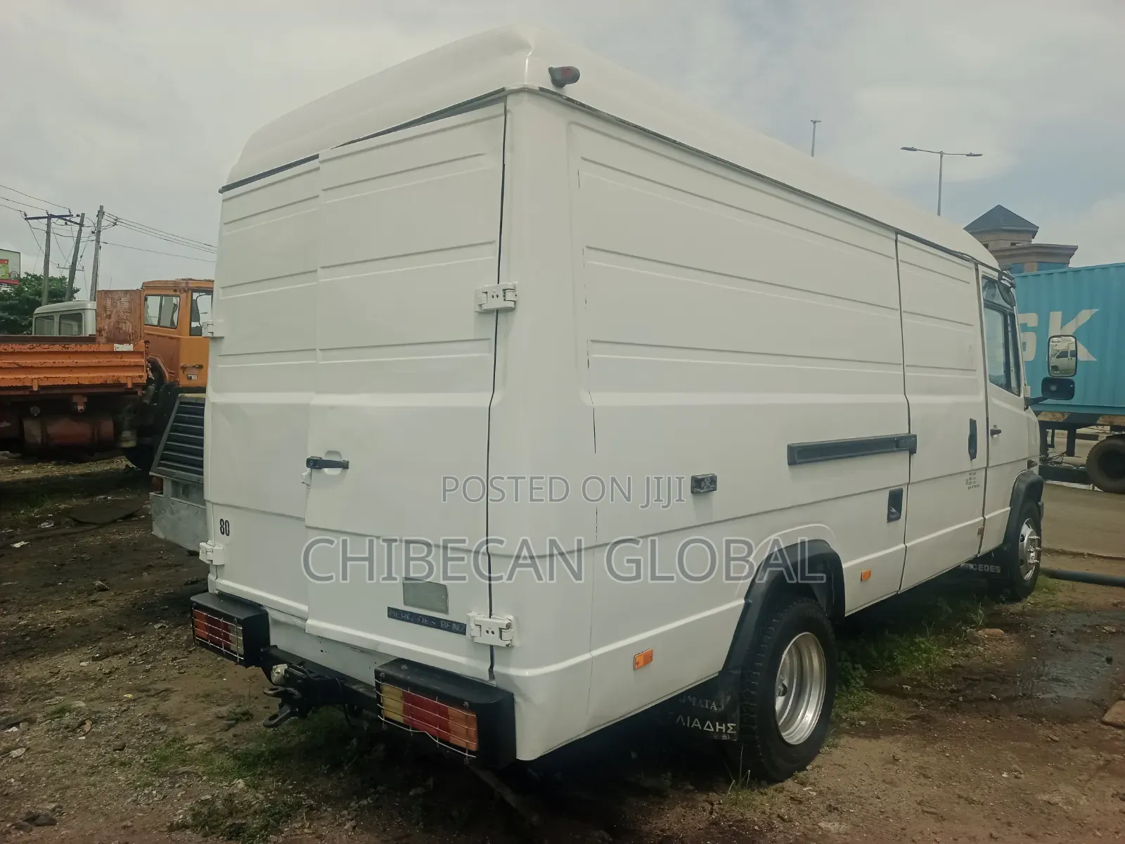 Mercedes-Benz T2 2002 White