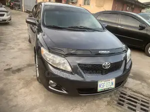 Toyota Corolla LE 4dr Sedan (1.8L 4cyl 4A) 2010 Gray