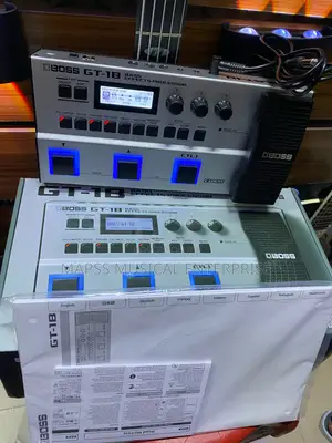 Boss Gt-1b Bass Effects Processor in Silver Color