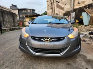 Hyundai Elantra Limited Sedan FWD (1.8L 4cyl 6A) 2013 Brown
