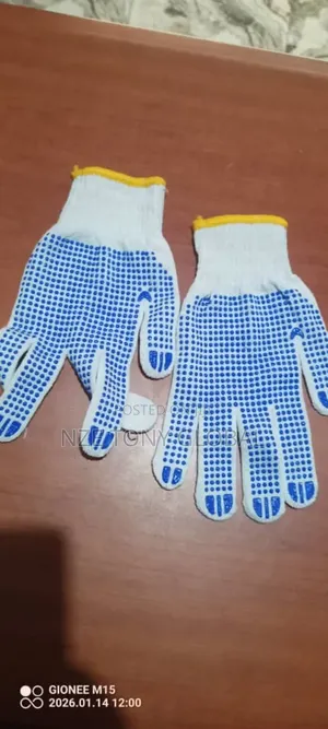 Dotted Gloves