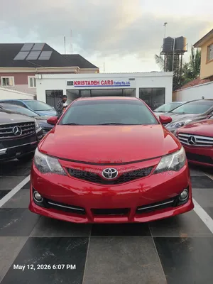 Toyota Camry SE 4dr Sedan (2.5L 4cyl 6A) 2013 Red