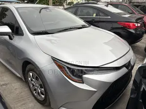 Toyota Corolla LE 2020 Silver