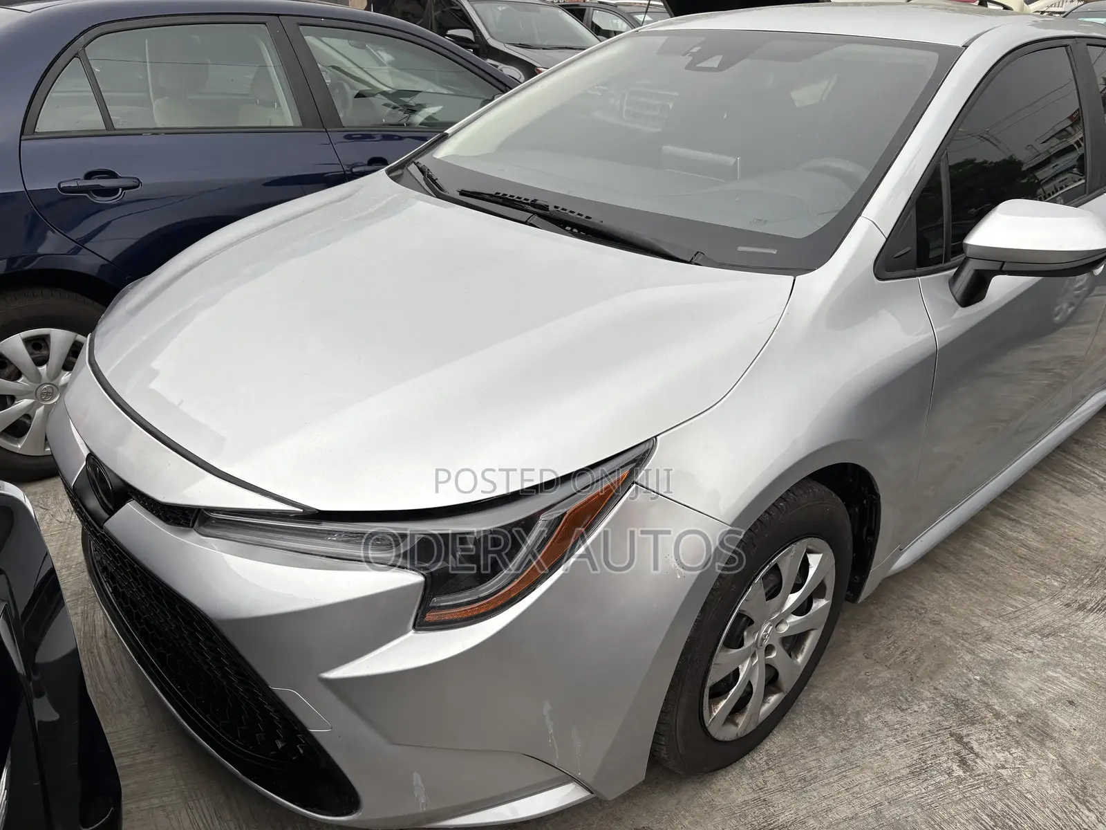 Toyota Corolla LE 2020 Silver