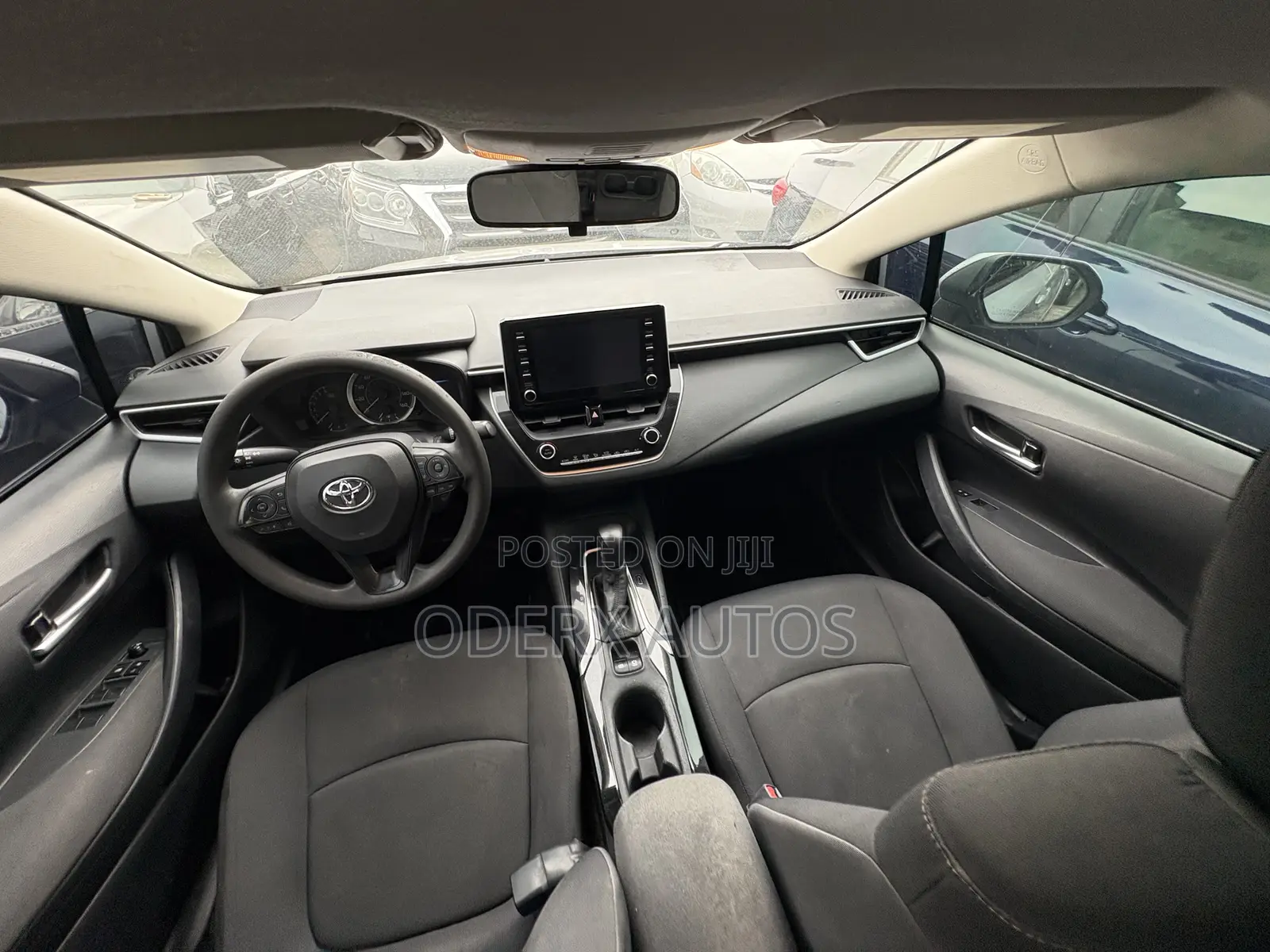 Toyota Corolla LE 2020 Silver