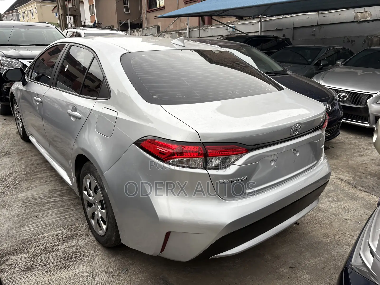 Toyota Corolla LE 2020 Silver