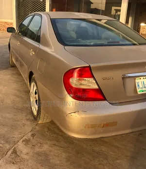 Toyota Camry 2003 Gold