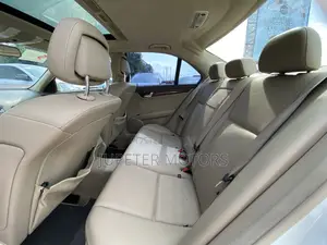 Mercedes-Benz C300 Luxury 4Matic Sedan AWD (3.0L 6cyl 7A) 2010 White