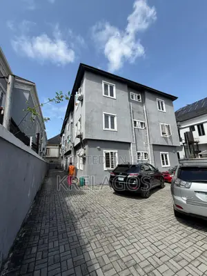 3bdrm Apartment in Osapa london for rent