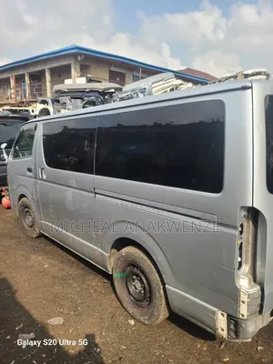 Toyota Grand HiAce 2013 White