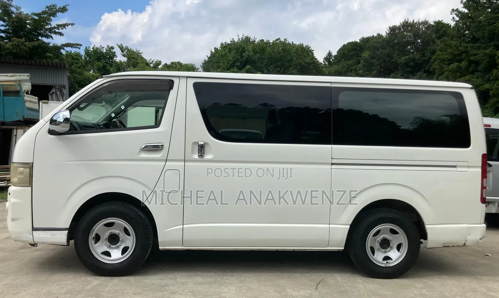 Toyota Grand HiAce 2013 White