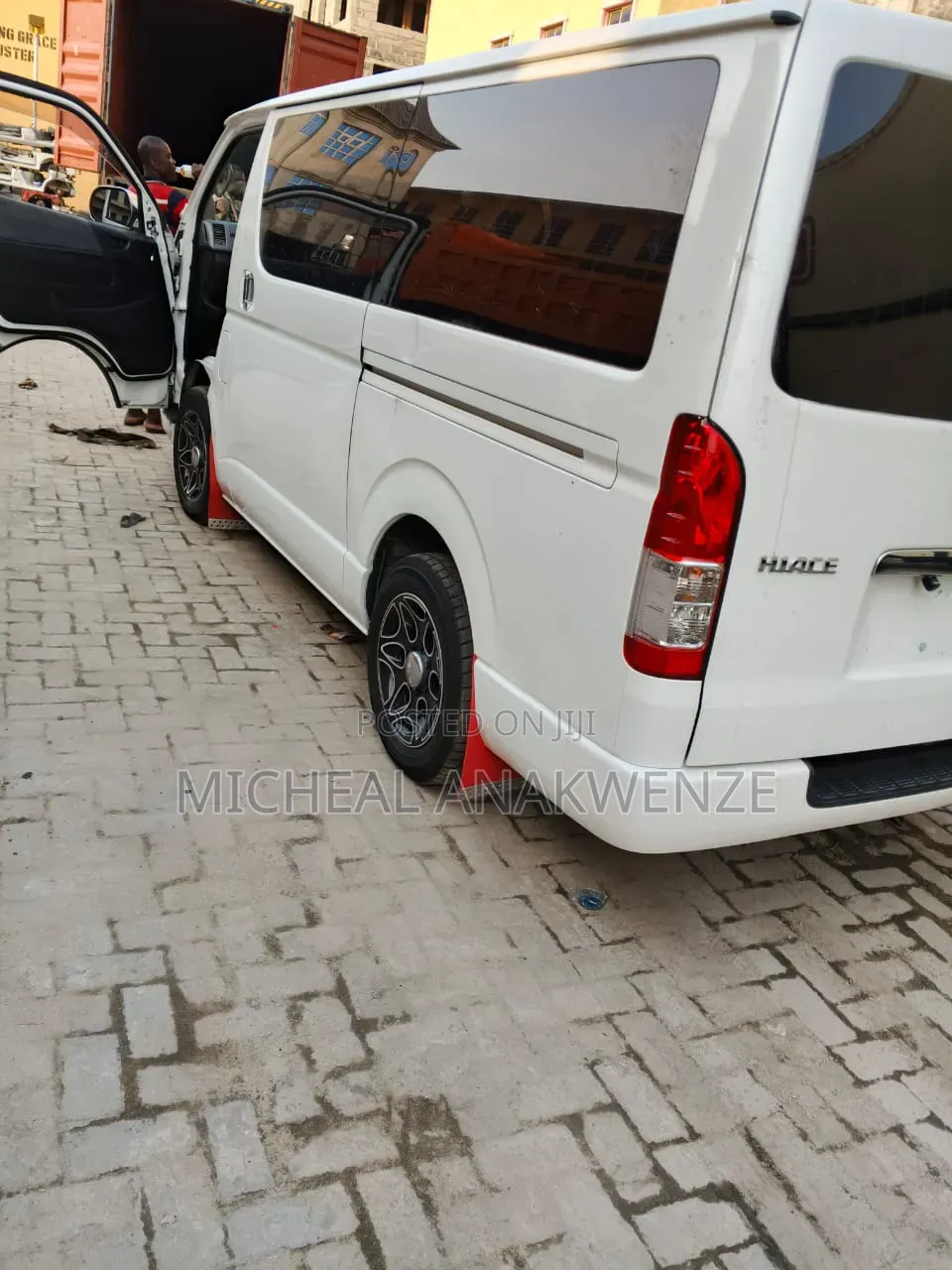 Toyota Grand HiAce 2013 White