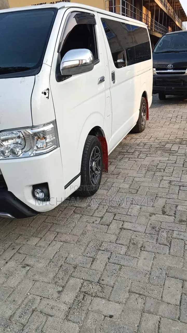 Toyota Grand HiAce 2013 White