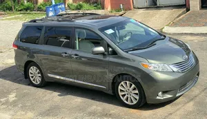 Toyota Sienna Limited 7 Passenger 2011 Gray