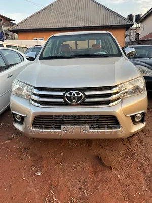 Toyota Hilux 2.0 VVT-i SRX 2012 Gray