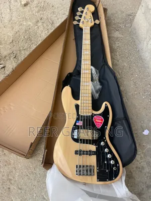 Fender Jazz Bass 5 Strings Active Bass Guitar