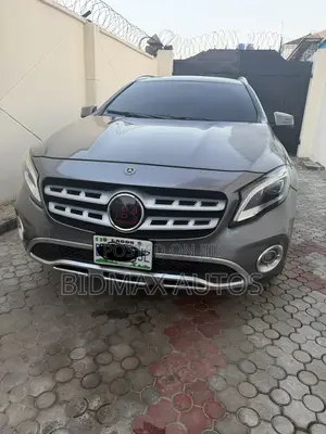 Mercedes-Benz GLA 250 2018 Gray