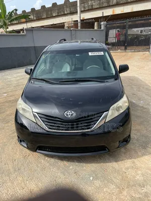 Toyota Sienna 2010 Black
