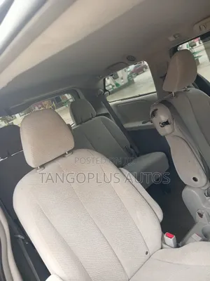 Toyota Sienna 2010 Black