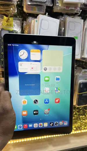 Apple iPad 10.2 (2021) 64 GB Gray
