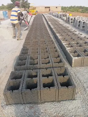 Mobile Block Molding Machine. (3000 Daily Production)