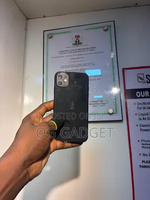 Apple iPhone 11 64 GB Black