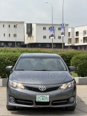 Toyota Camry 2014 Gray