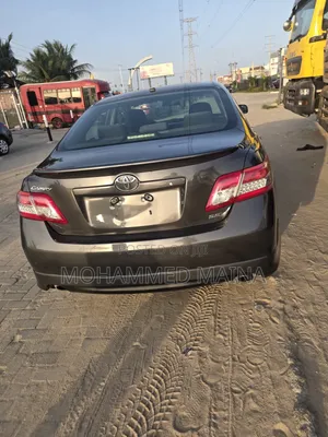 Toyota Camry 2011 Gray
