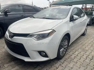 Toyota Corolla 2013 White