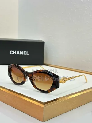 Luxury Designer Inspired Sunglasses Black Glossy Frame, Gold Metal