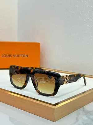Designer-Inspired Luxury Sunglasses Thick Black Frame, Gradient Lenses