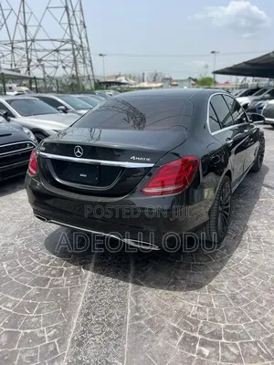 Mercedes-Benz C300 Sport 4Matic Sedan AWD (2.0L 4cyll 7A) 2016 Black