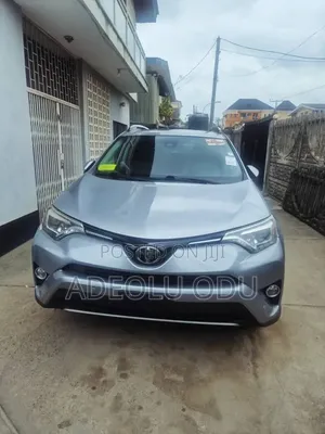 Toyota RAV4 Limited AWD (2.5L 4cyl 6A) 2017 Silver