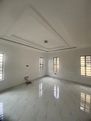 5bdrm Duplex in Magodo for sale