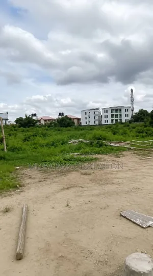 7780 SQM Dry Land