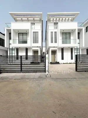 5bdrm Duplex in In A Secured Estate for sale