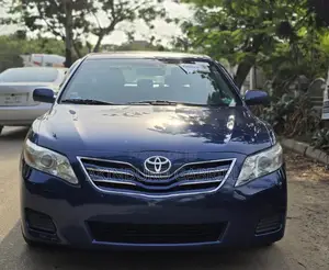 Toyota Camry LE 4dr Sedan (2.5L 4cyl 6AM) 2010 Blue