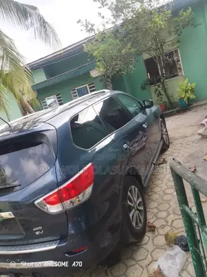 Nissan Pathfinder 2016 Gray