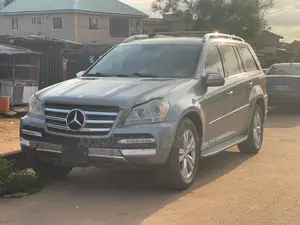 Mercedes-Benz GL-Class 2010 Silver