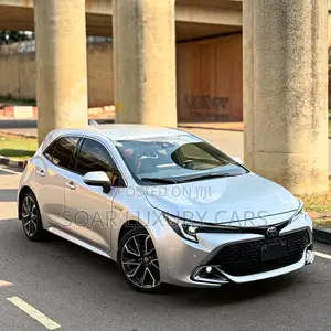 Toyota Corolla Hybrid 2024 Silver