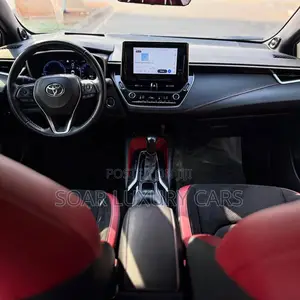 Toyota Corolla Hybrid 2024 Silver
