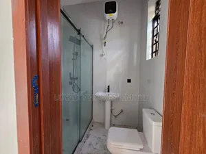 5bdrm House in Banana Island for rent