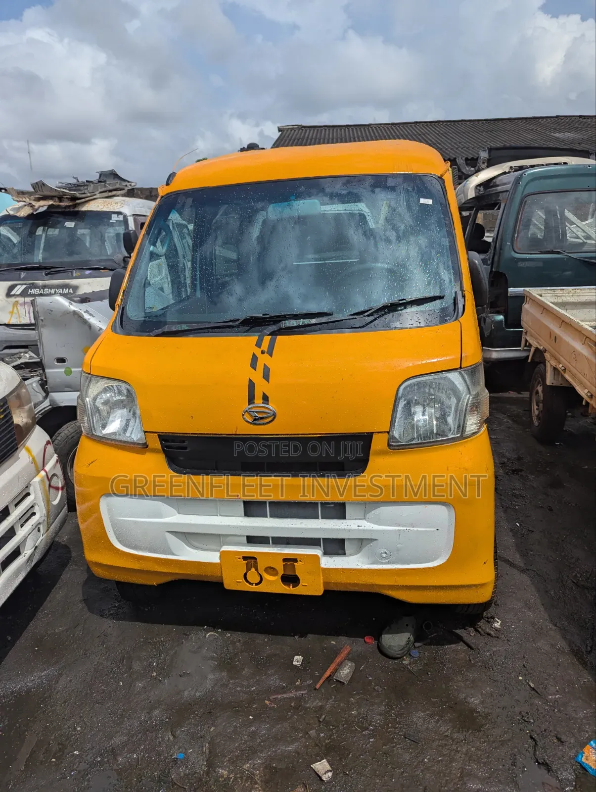 Daihatsu Hijet 2012 Yellow